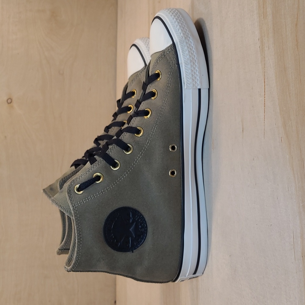 Chuck Taylor All Star High 'Jute' Unisex Olive Sneakers